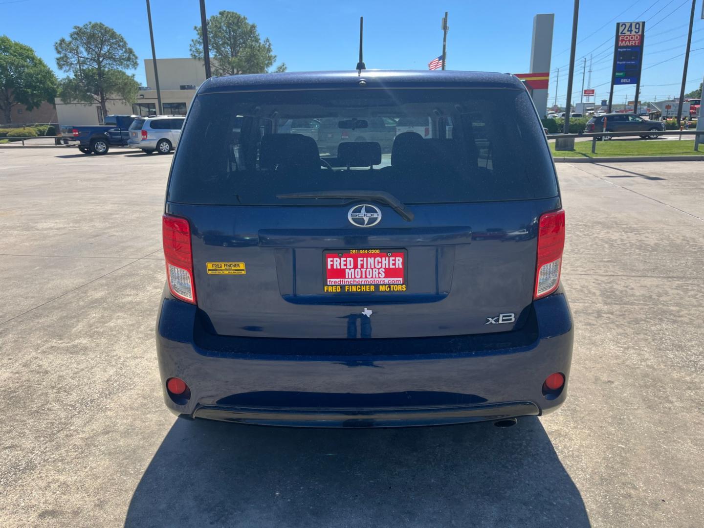 2014 blue /black Scion xB (JTLZE4FE1EJ) , Automatic transmission, located at 14700 Tomball Parkway 249, Houston, TX, 77086, (281) 444-2200, 29.928619, -95.504074 - Photo#5